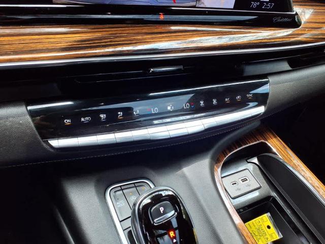 2022 Cadillac Escalade ESV Vehicle Photo in San Antonio, TX 78230-1001