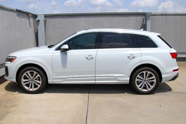 2025 Audi Q7 Vehicle Photo in SUGAR LAND, TX 77478